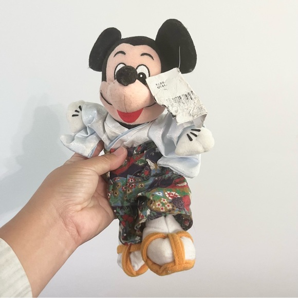 The Disney Store Mickey Mouse Japanese Stuffed Animal with Kimono 8” Ripped Tag - Picture 4 of 7